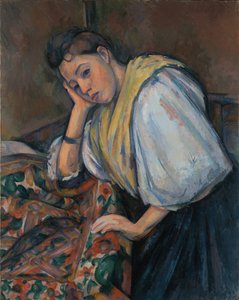Giovane donna italiana a un tavolo
